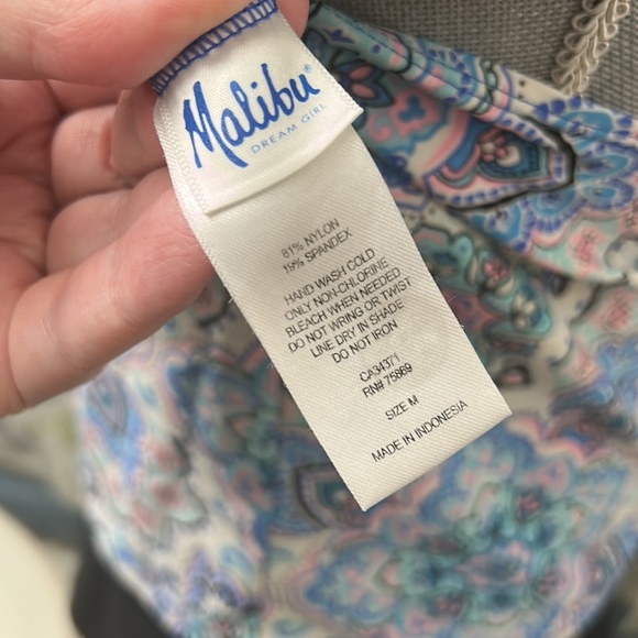 Tankini and bottoms - Picture 3 of 5